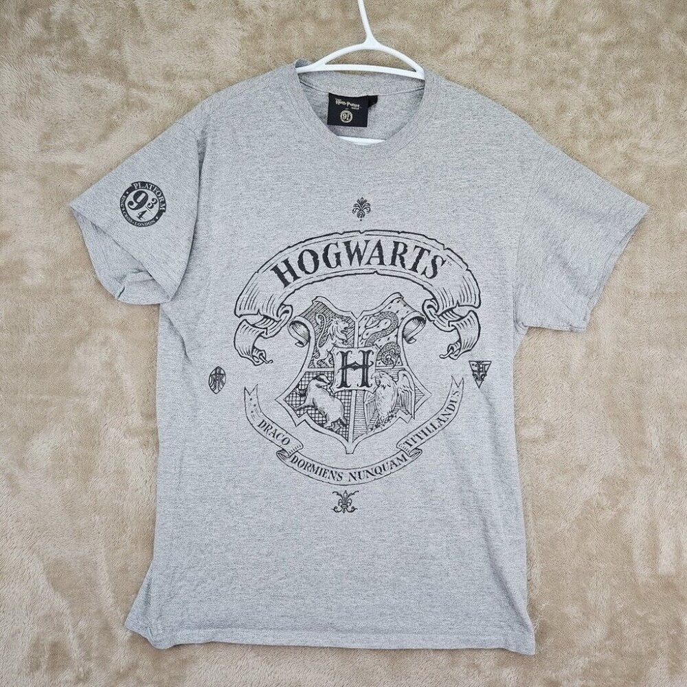 Harry Potter London Platform 9 3/4 Hogwarts Womens Top Size M Gray Short Sleeve - Picture 1 of 9